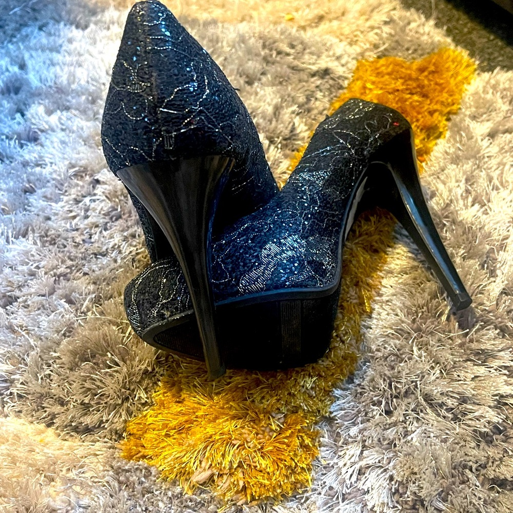 Size 7 heels pumps